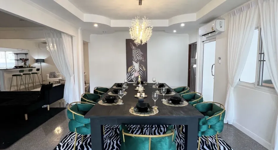 Villa en alquiler de 3 habitaciones en Mueang Phuket, Phuket