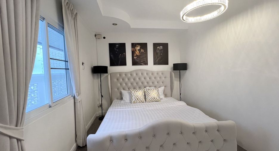Villa en alquiler de 3 habitaciones en Mueang Phuket, Phuket