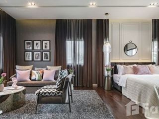 For sale 5 bedrooms house in Mueang Samut Prakan, Samut Prakan