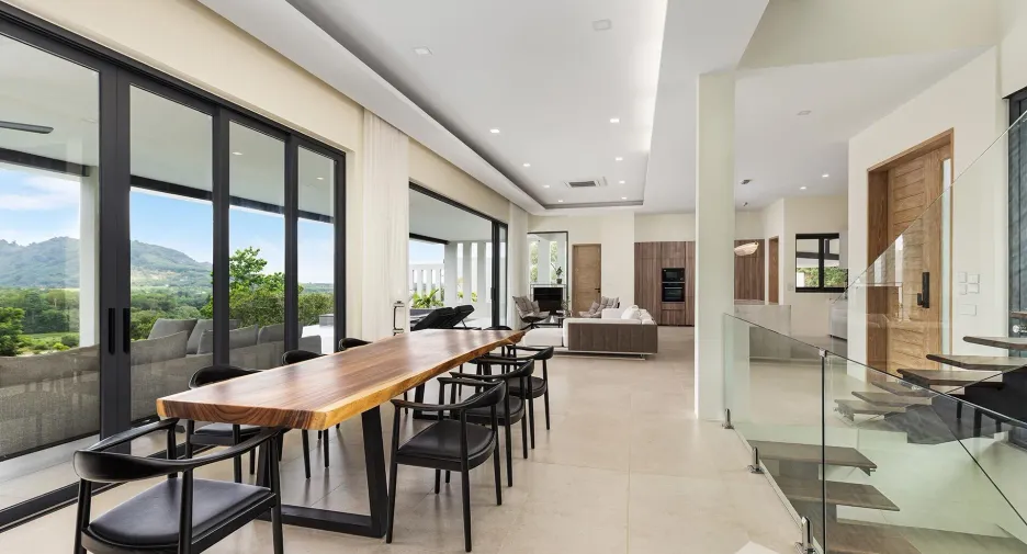 For sale 4 bedrooms villa in Thalang, Phuket