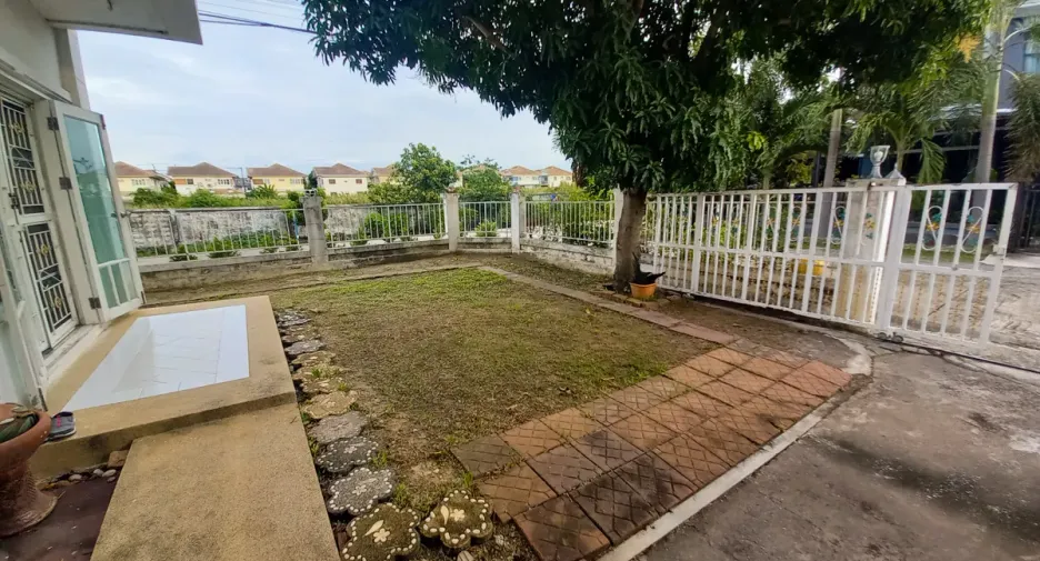 For rent 3 bedrooms house in Sai Noi, Nonthaburi