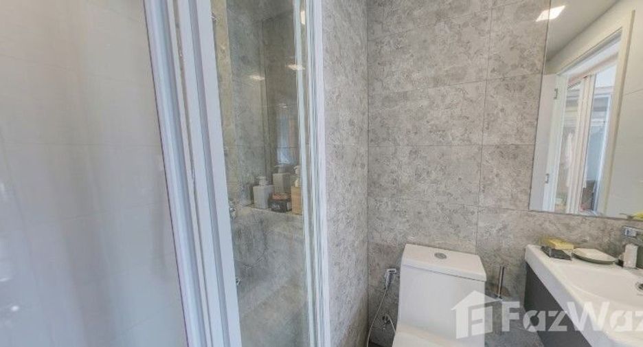 For sale 1 bed condo in Si Racha, Chonburi