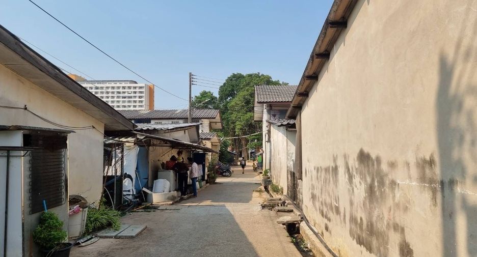 出售 土地 在 Bang Lamung, Chon Buri