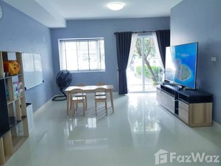 For sale and for rent 3 bedrooms townhouse in Lat Krabang, Bangkok