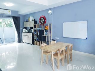 For sale and for rent 3 bedrooms townhouse in Lat Krabang, Bangkok
