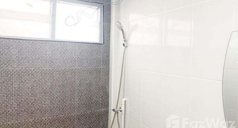 For sale 2 bedrooms townhouse in Mueang Rayong, Rayong