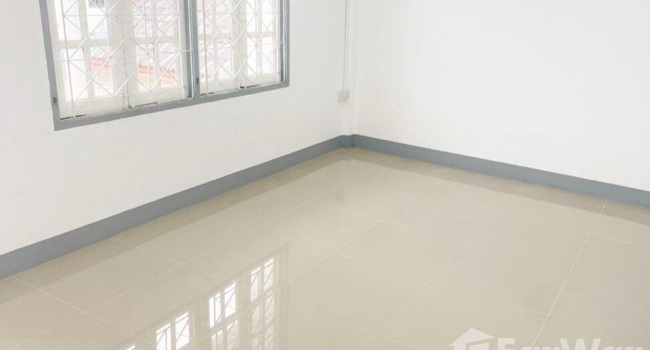 For sale 2 bedrooms townhouse in Mueang Rayong, Rayong