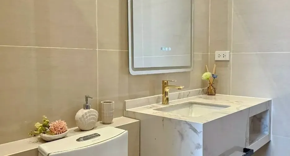 Villa zum Kauf mit 5 Zimmer in Bang Lamung, Chonburi