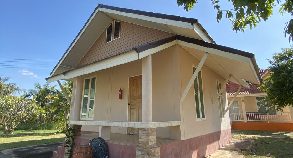 For rent 10 bedrooms hotel in Mueang Chaiyaphum, Chaiyaphum