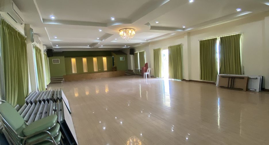 For rent 10 bedrooms hotel in Mueang Chaiyaphum, Chaiyaphum
