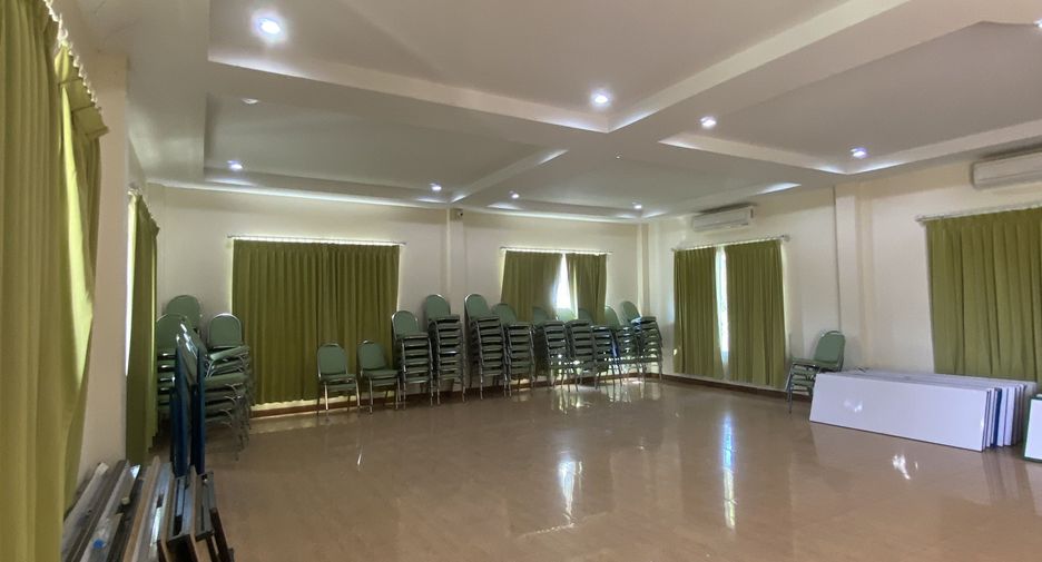 For rent 10 bedrooms hotel in Mueang Chaiyaphum, Chaiyaphum
