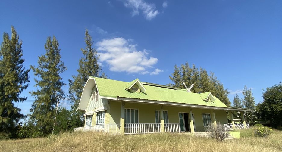 For rent 10 bedrooms hotel in Mueang Chaiyaphum, Chaiyaphum