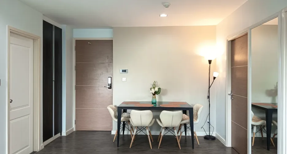 Condo en alquiler de 2 habitaciones en Mueang Nonthaburi, Nonthaburi