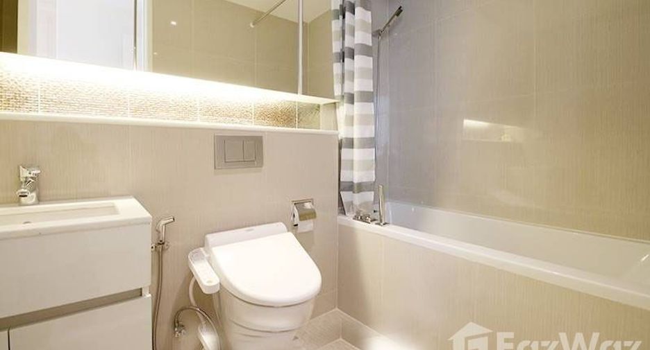 For rent そして for sale 2 ベッドルーム condo in Watthana, Bangkok