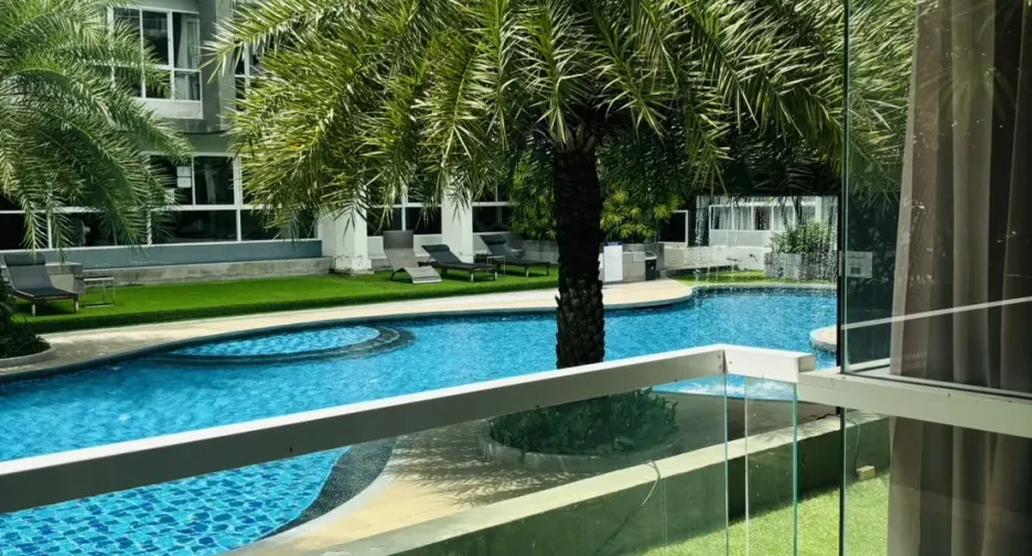 For sale 1 bed condo in Mueang Rayong, Rayong