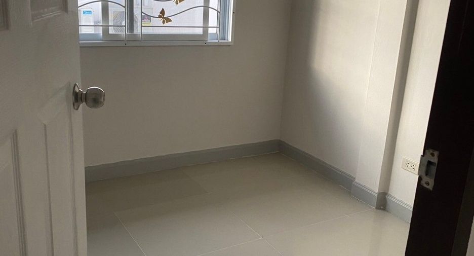 For sale and for rent 3 bedrooms townhouse in Bang Pa-in, Phra Nakhon Si Ayutthaya