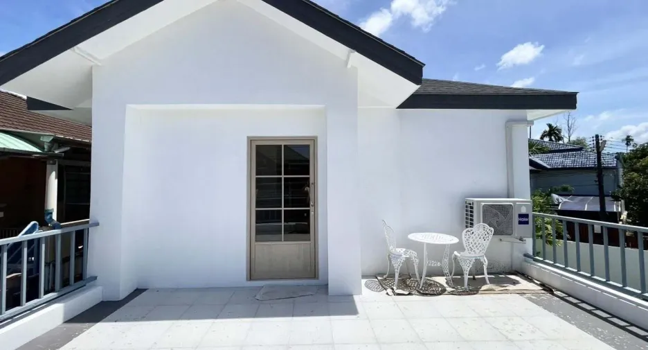 For sale and for rent 4 bedrooms villa in Mueang Phuket, Phuket