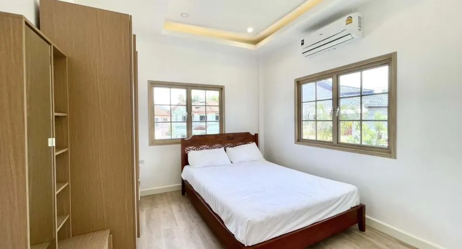 For sale and for rent 4 bedrooms villa in Mueang Phuket, Phuket