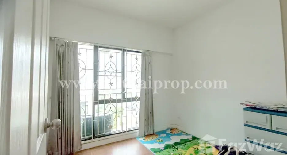 Reihenhaus zum Kauf mit 3 Zimmer in Bang Bua Thong, Nonthaburi