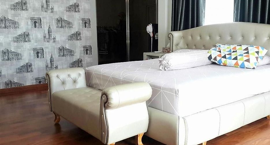 For sale 4 bedrooms house in Sai Mai, Bangkok