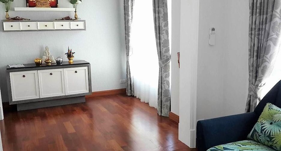 For sale 4 bedrooms house in Sai Mai, Bangkok