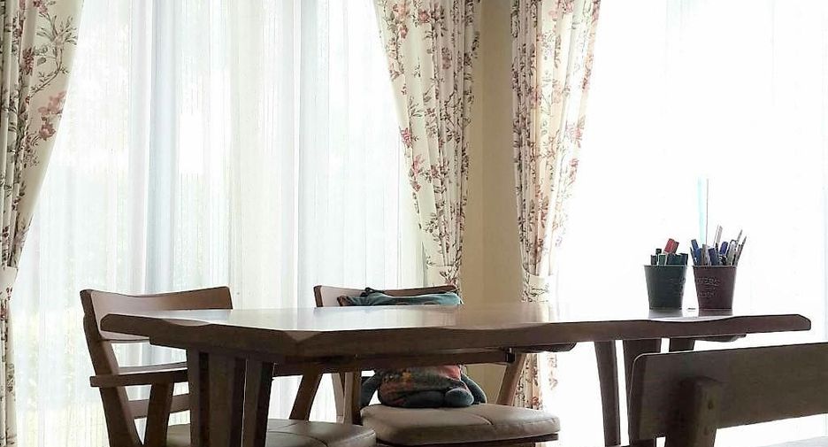 For sale 4 bedrooms house in Sai Mai, Bangkok