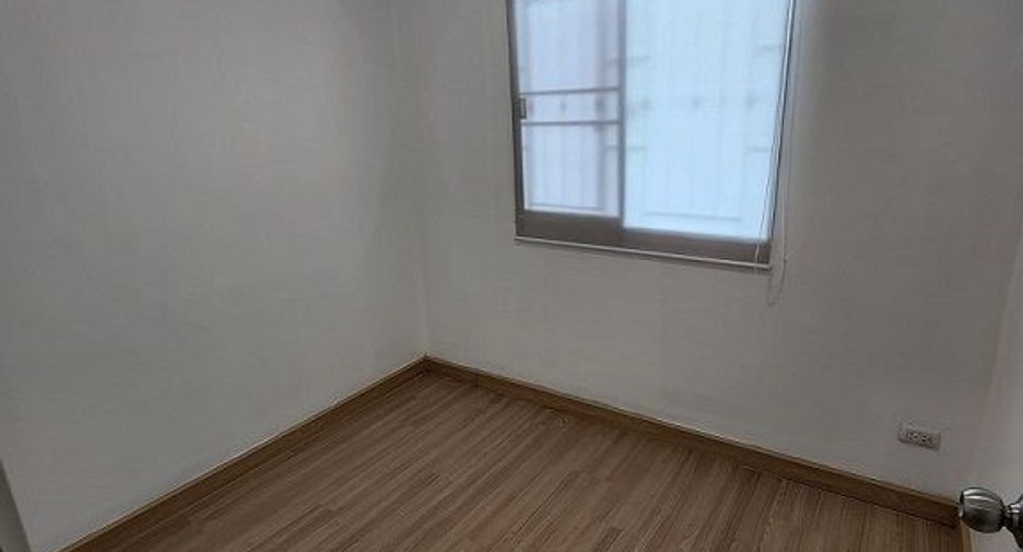 Reihenhaus zur Miete mit 3 Zimmer in Khlong Luang, Pathum Thani