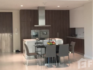 For sale 2 bedrooms condo in Pathum Wan, Bangkok