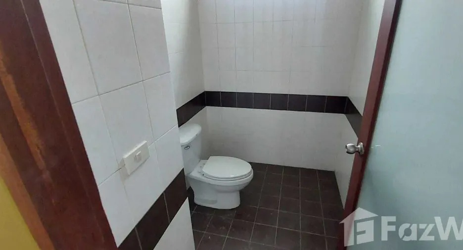 For sale 4 bedrooms retail Space in Thalang, Phuket