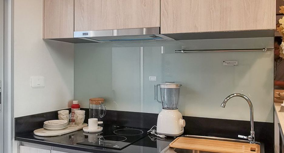 For sale 1 bed condo in Mueang Samut Prakan, Samut Prakan