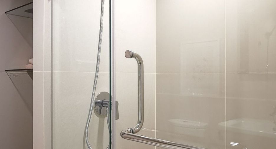 For sale 1 bed condo in Mueang Samut Prakan, Samut Prakan