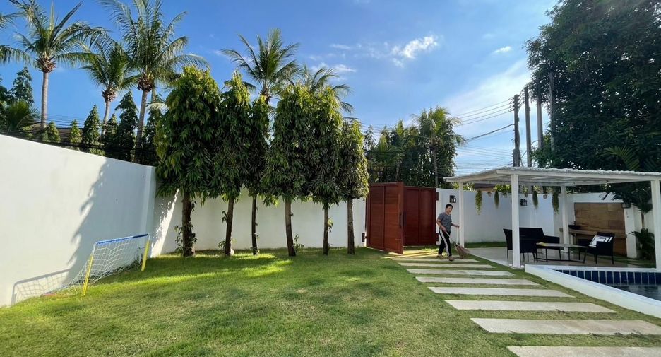 À louer 3 chambres maison à Mueang Phuket, Phuket
