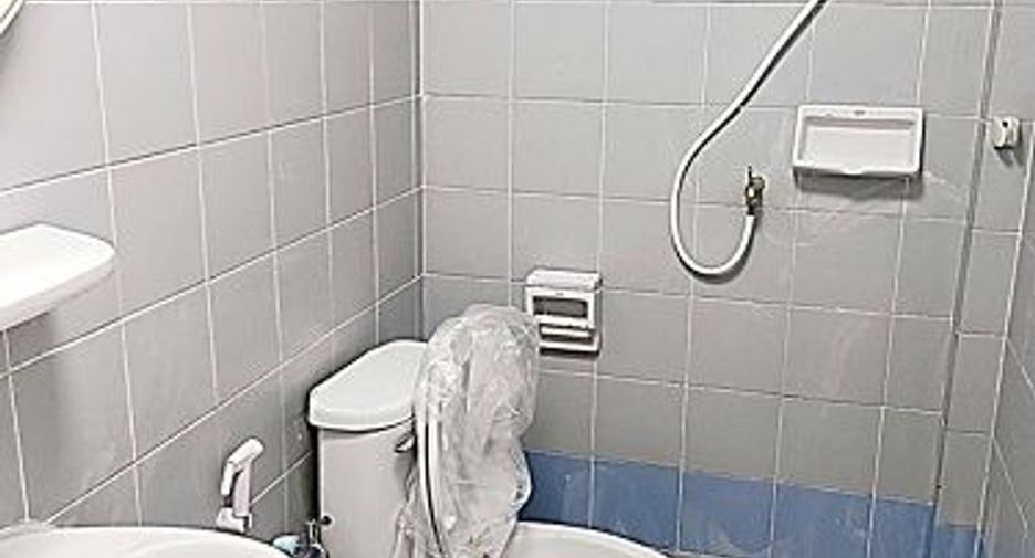 For rent and for sale 4 bedrooms house in Pak Kret, Nonthaburi