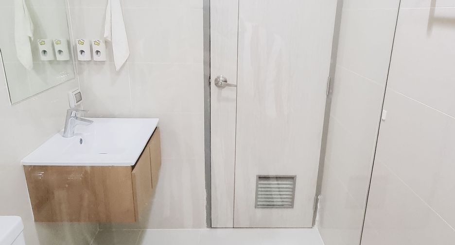 For sale 1 bed condo in Bang Khen, Bangkok