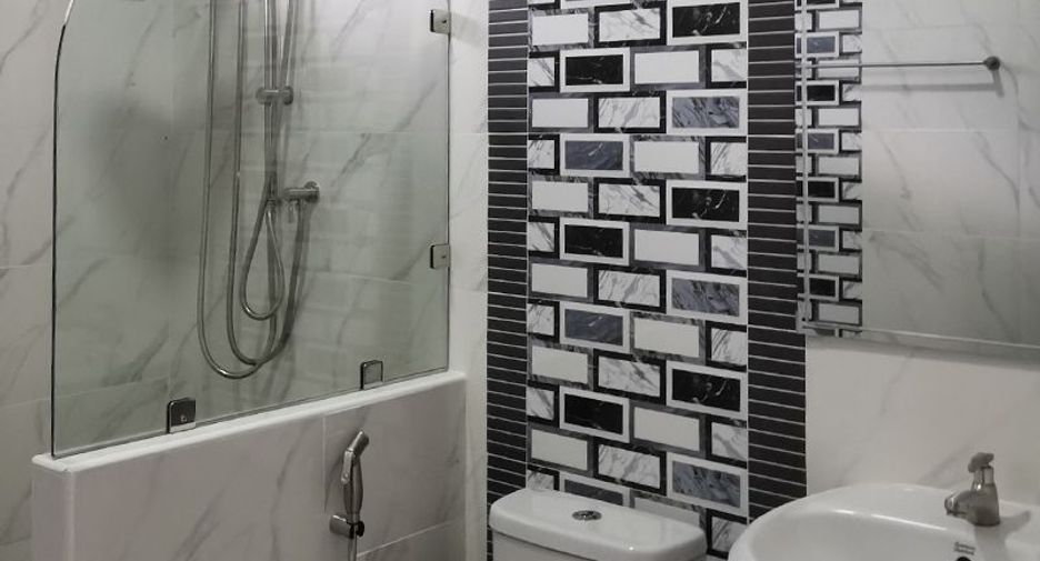 Haus zum Kauf mit 5 Zimmer in Mueang Lampang, Lampang
