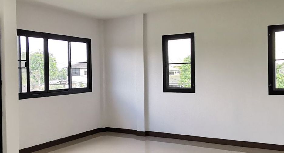 Haus zum Kauf mit 5 Zimmer in Mueang Lampang, Lampang