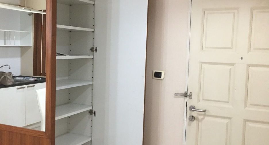 For sale 2 bedrooms condo in Sathon, Bangkok