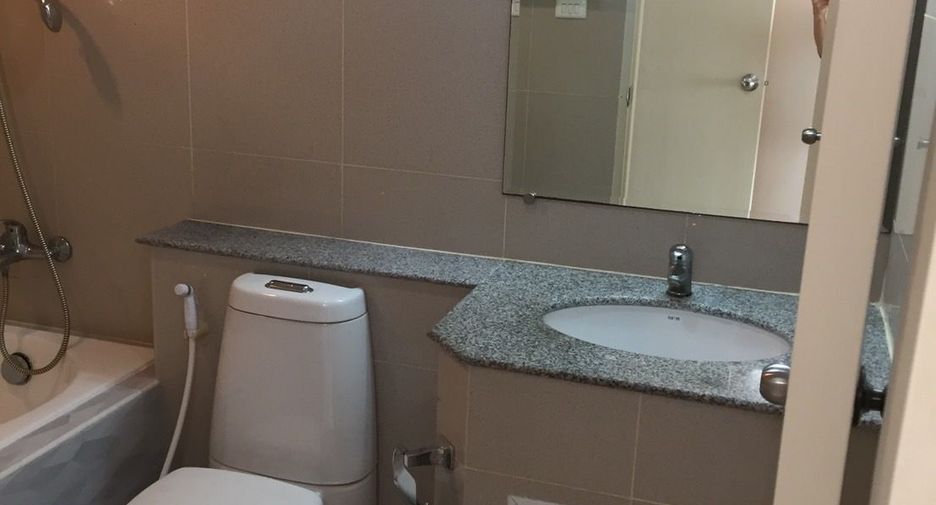 For sale 2 bedrooms condo in Sathon, Bangkok