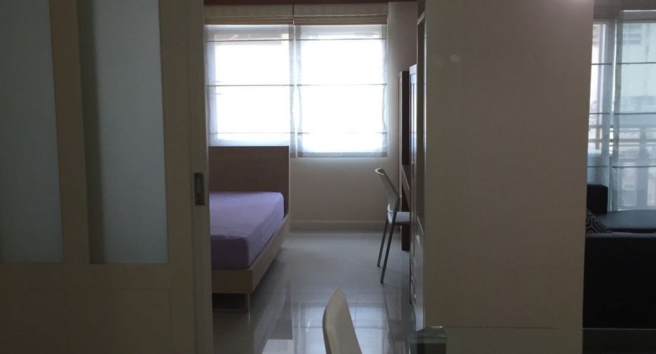 For sale 2 bedrooms condo in Sathon, Bangkok