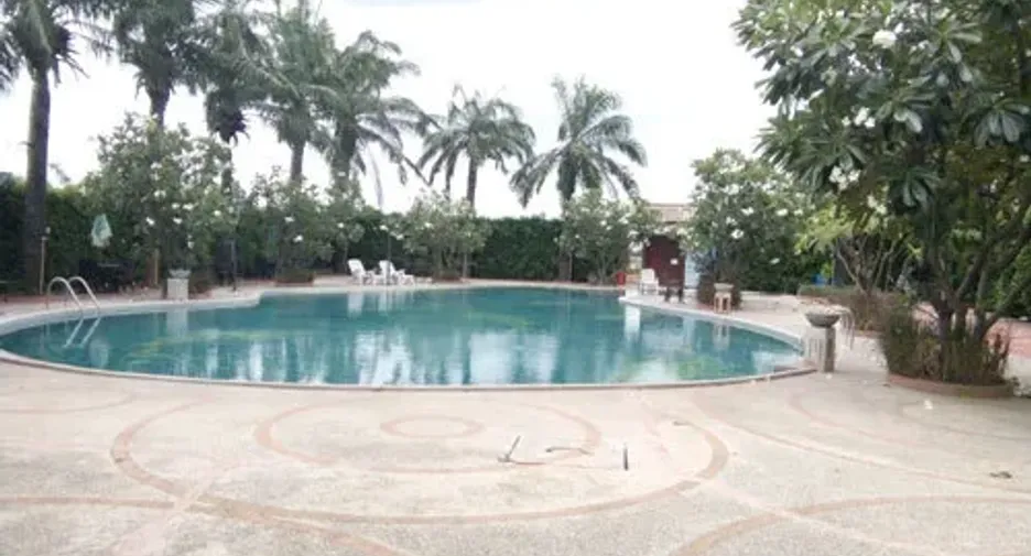 For rent 2 bedrooms townhouse in Mueang Nakhon Ratchasima, Nakhon Ratchasima