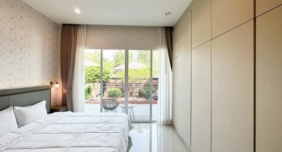Haus zur Miete mit 3 Zimmer in Bang Lamung, Chonburi