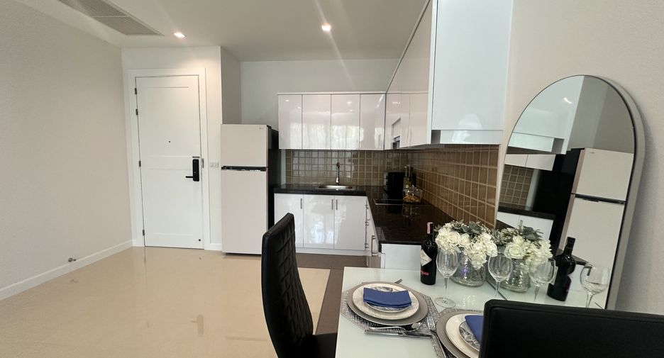 For sale 1 bed condo in Bang Lamung, Chonburi