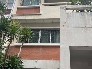 For sale 7 bedrooms townhouse in Khlong Toei, Bangkok