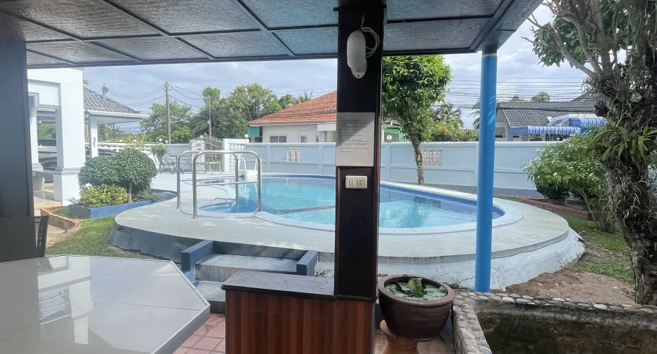 For rent 2 bedrooms villa in Mueang Phuket, Phuket