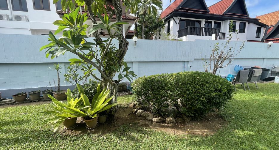 For rent 2 bedrooms villa in Mueang Phuket, Phuket