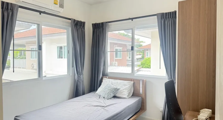 For rent 4 bedrooms house in Mueang Phuket, Phuket