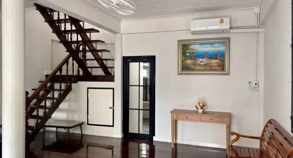 Аренда 5 спальни дом в Mueang Nakhon Pathom, Накхонпатхом