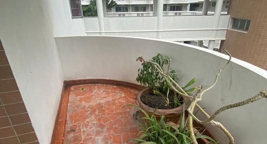 For sale 2 bedrooms condo in Bang Kapi, Bangkok
