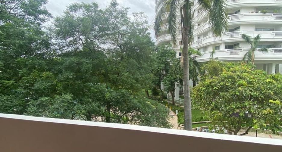 For sale 2 bedrooms condo in Bang Kapi, Bangkok
