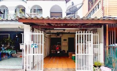 For sale 2 bedrooms townhouse in Mueang Pathum Thani, Pathum Thani